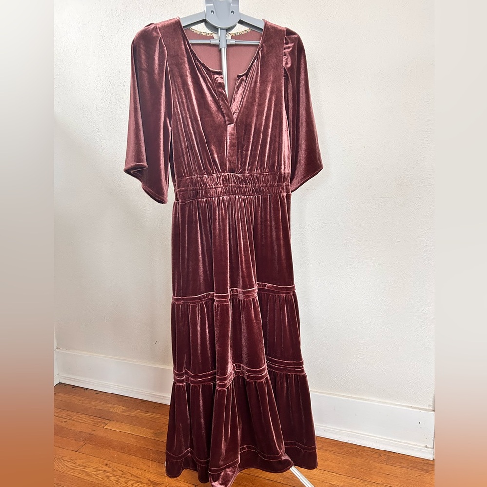 Sz M Umgee Velvet Maxi Dress in Rich Burgundy